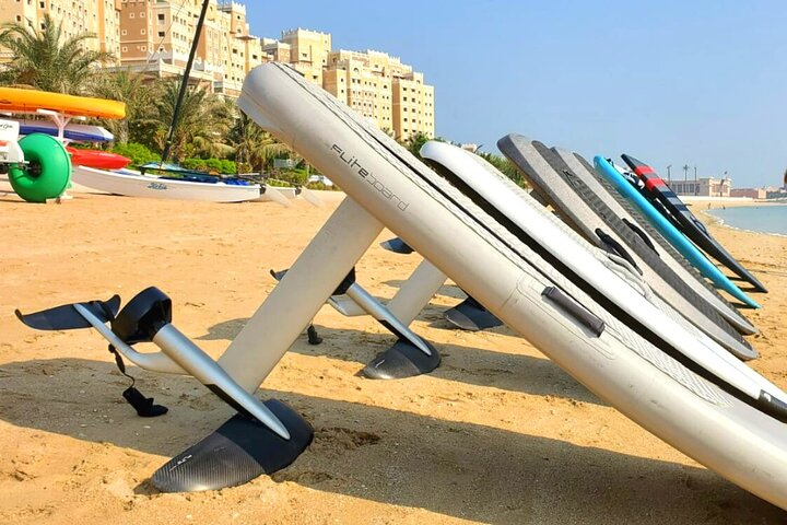 Soak in the stunning views of Palm Jumeirah while gliding over the water on an E-Foil. Embrace the excitement of this innovative watersport with skilled guides by your side.